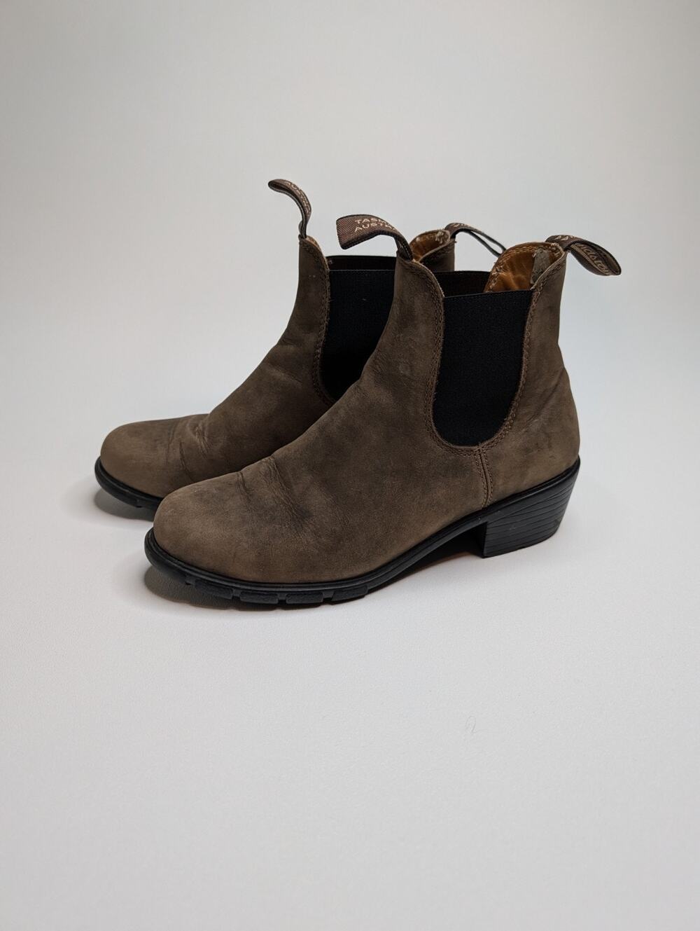 Blundstone 1677 Rustic Brown Chelsea Boots Women's 9.5 US